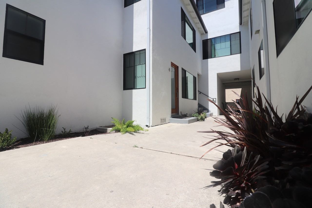 4799 E. Ocean Blvd. - Photo 5 of 6