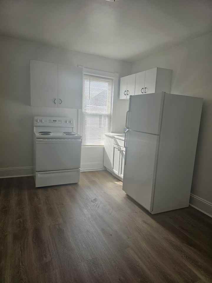 400 Mcdowell Ave #2 - Photo 3 of 9