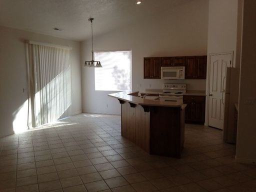 2140 970 N St #36 - Photo 2 of 5