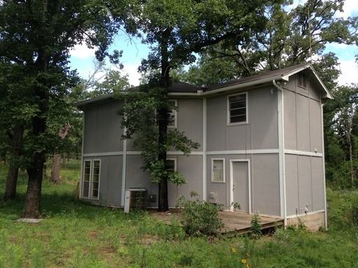 18901 Red Oak Ln - Photo 2 of 19