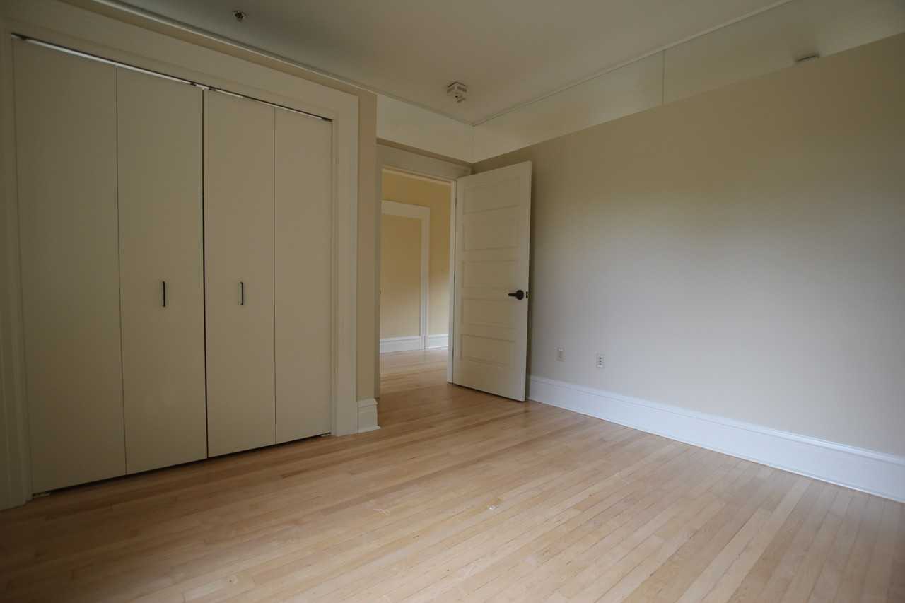 1330 Kobbe Avenue #E - Photo 4 of 5