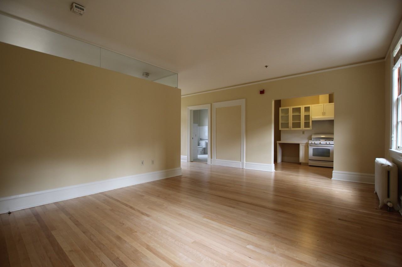 1330 Kobbe Avenue #E - Photo 3 of 5