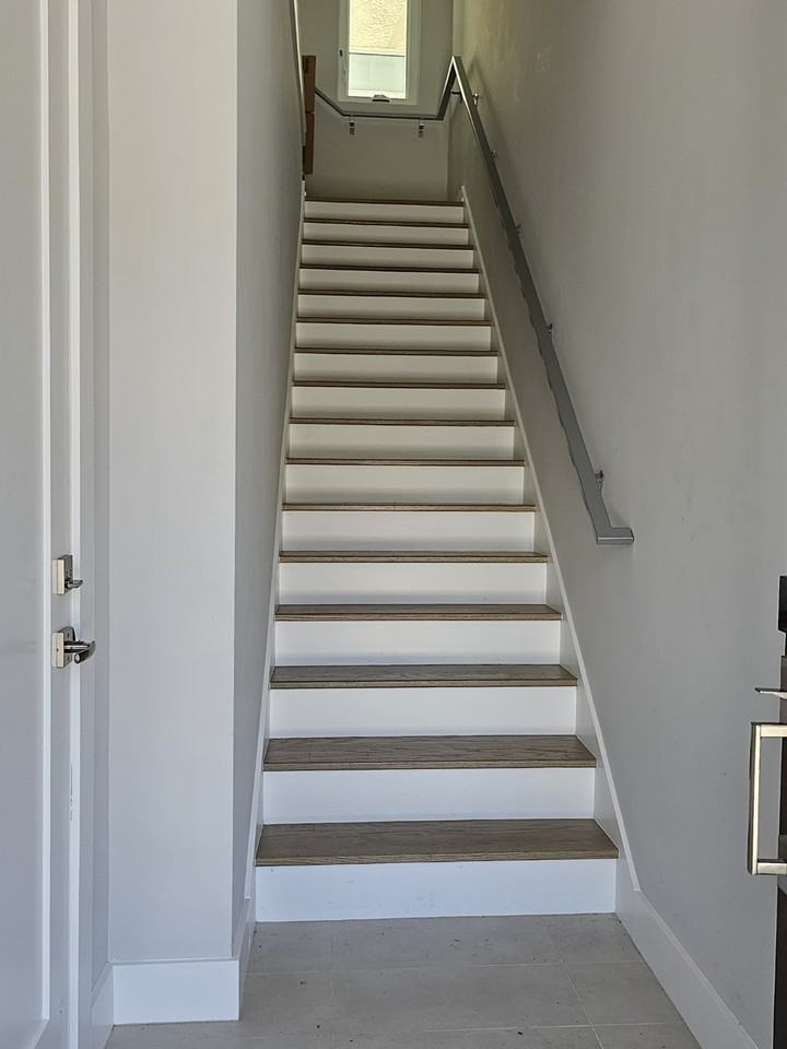 370 6th St S - Photo 3 of 45