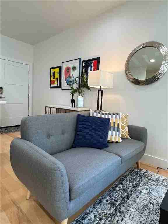 804 N Main St - Photo 3 of 13