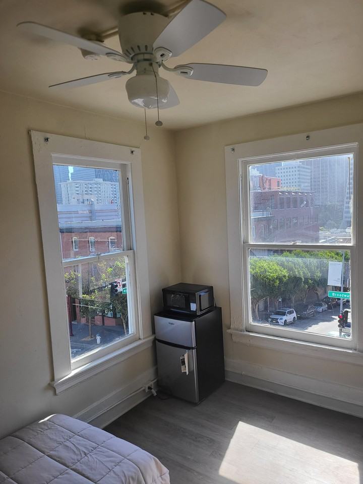 BCSF Broadway Complex SF - Photo 2 of 9