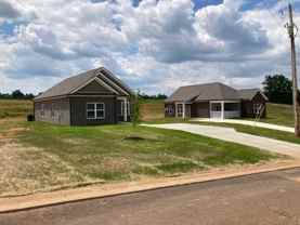 Old Oak Plains - Photo 1 of 1