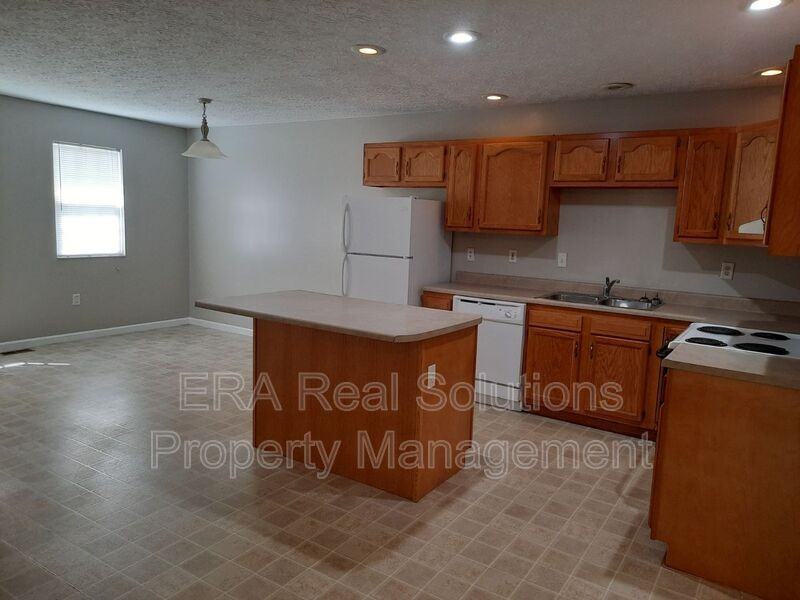 1014 N West St - Photo 2 of 8