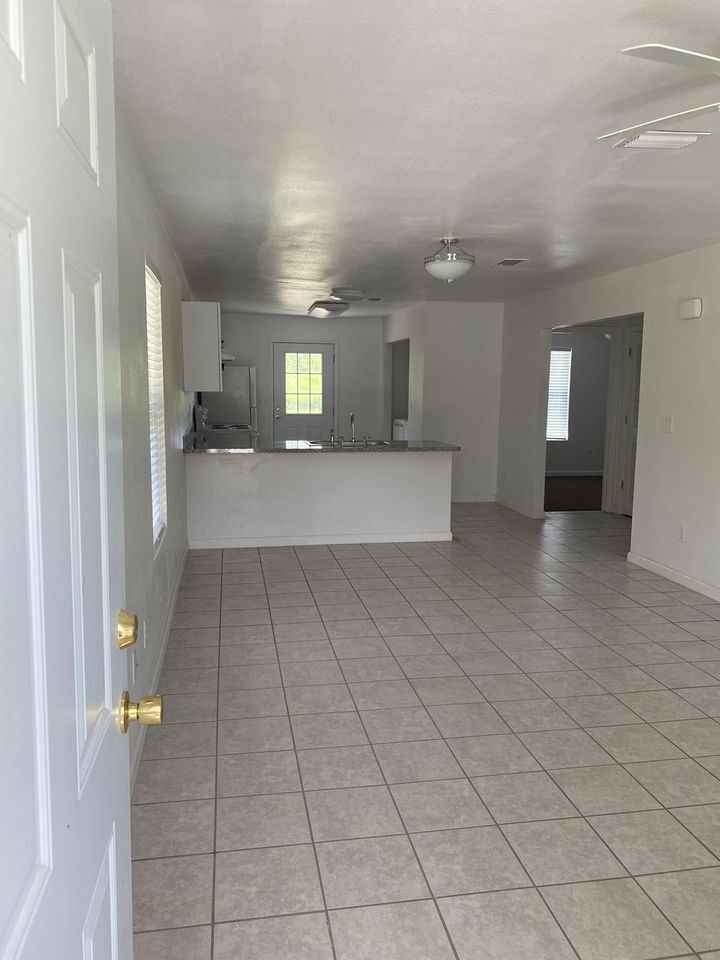220 Cherokee Avenue Apartments 220 Cherokee Ave, Waycross, GA 31501