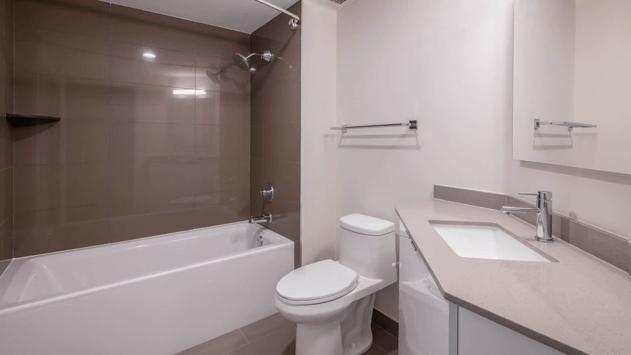 660 Washington - Photo 2 of 56