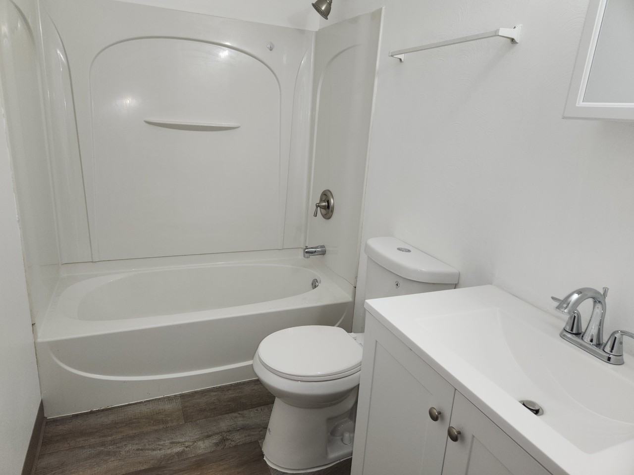 276 Hyatt Ave #1 - Photo 3 of 10
