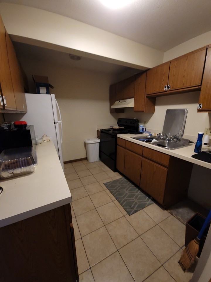 697 Carroll St #2 - Photo 3 of 5