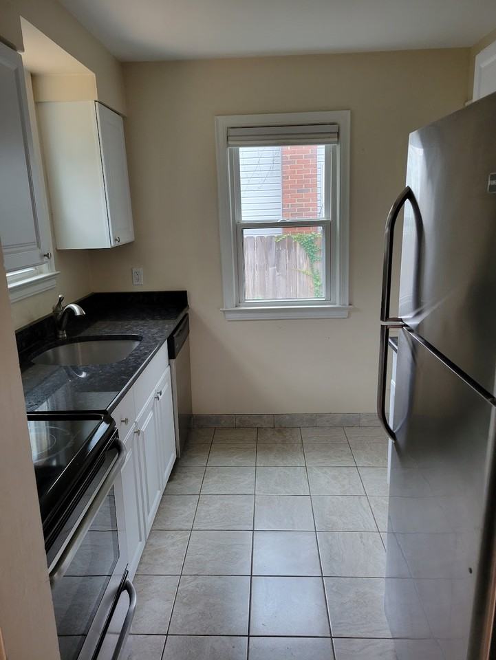 534 Gardendale St #NA - Photo 2 of 14