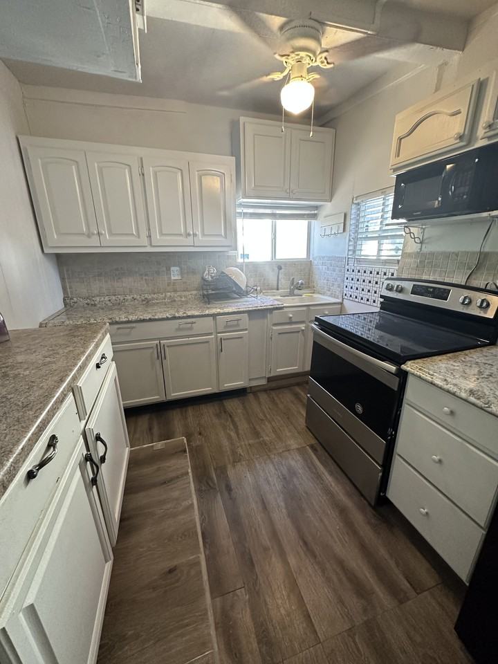 4723 E Sunland Ave #NA - Photo 3 of 16