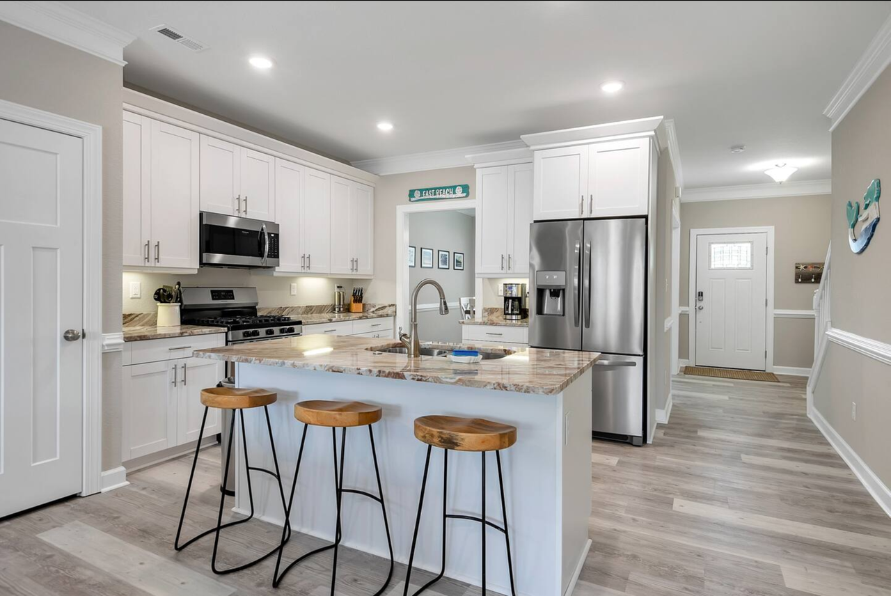 3622 E Ocean View Ave #NA - Photo 2 of 5