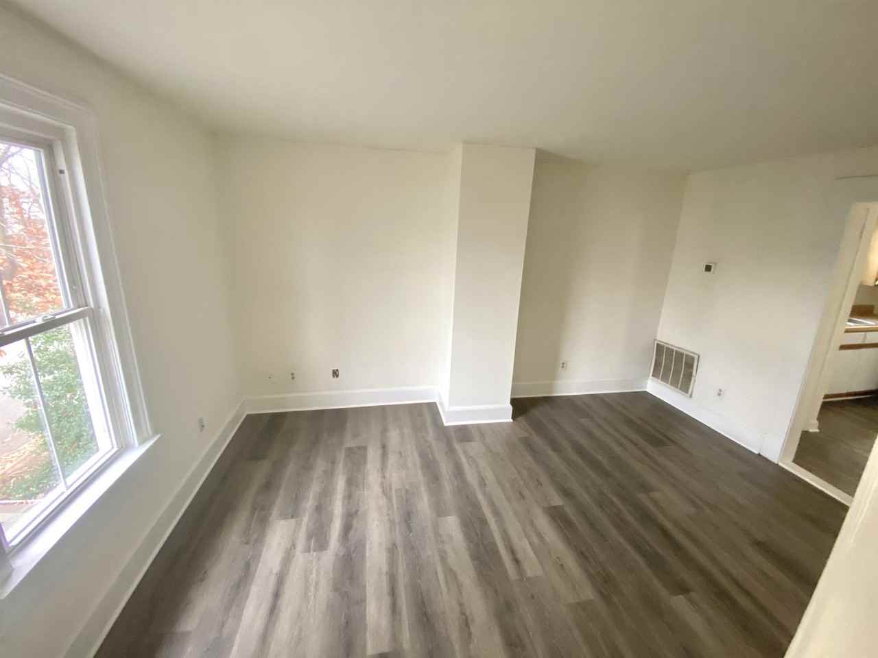 625 Wolfe St #2 - Photo 2 of 10