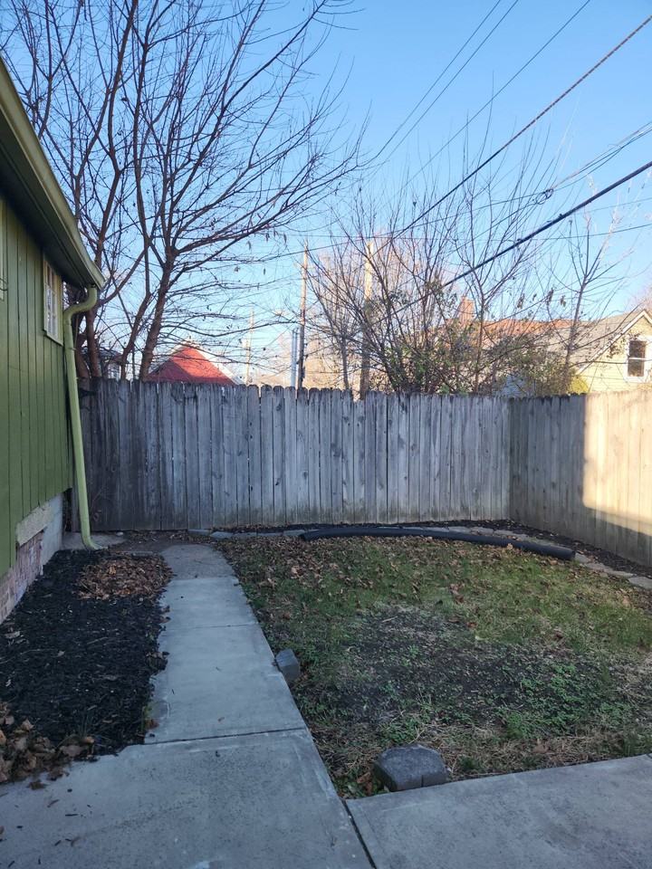 2041 N Talbott St #1 - Photo 3 of 15