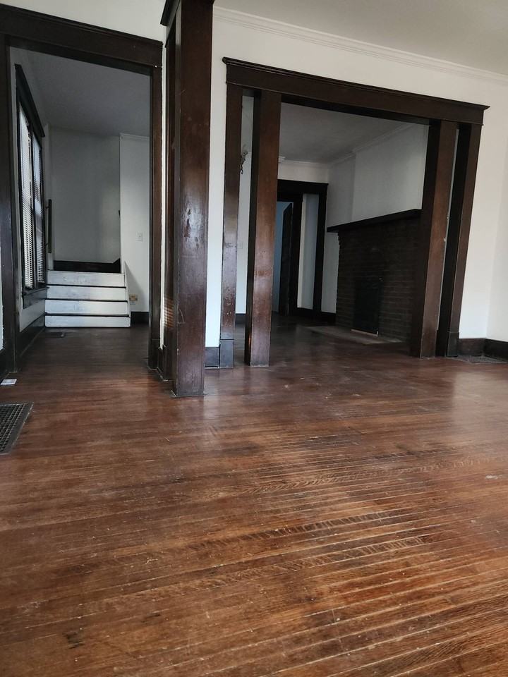 2041 N Talbott St #1 - Photo 5 of 15