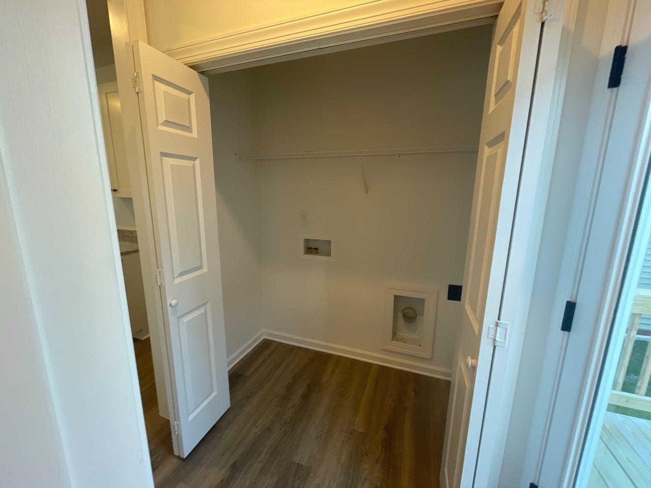 1420 Maplewood Drive - Photo 6 of 22