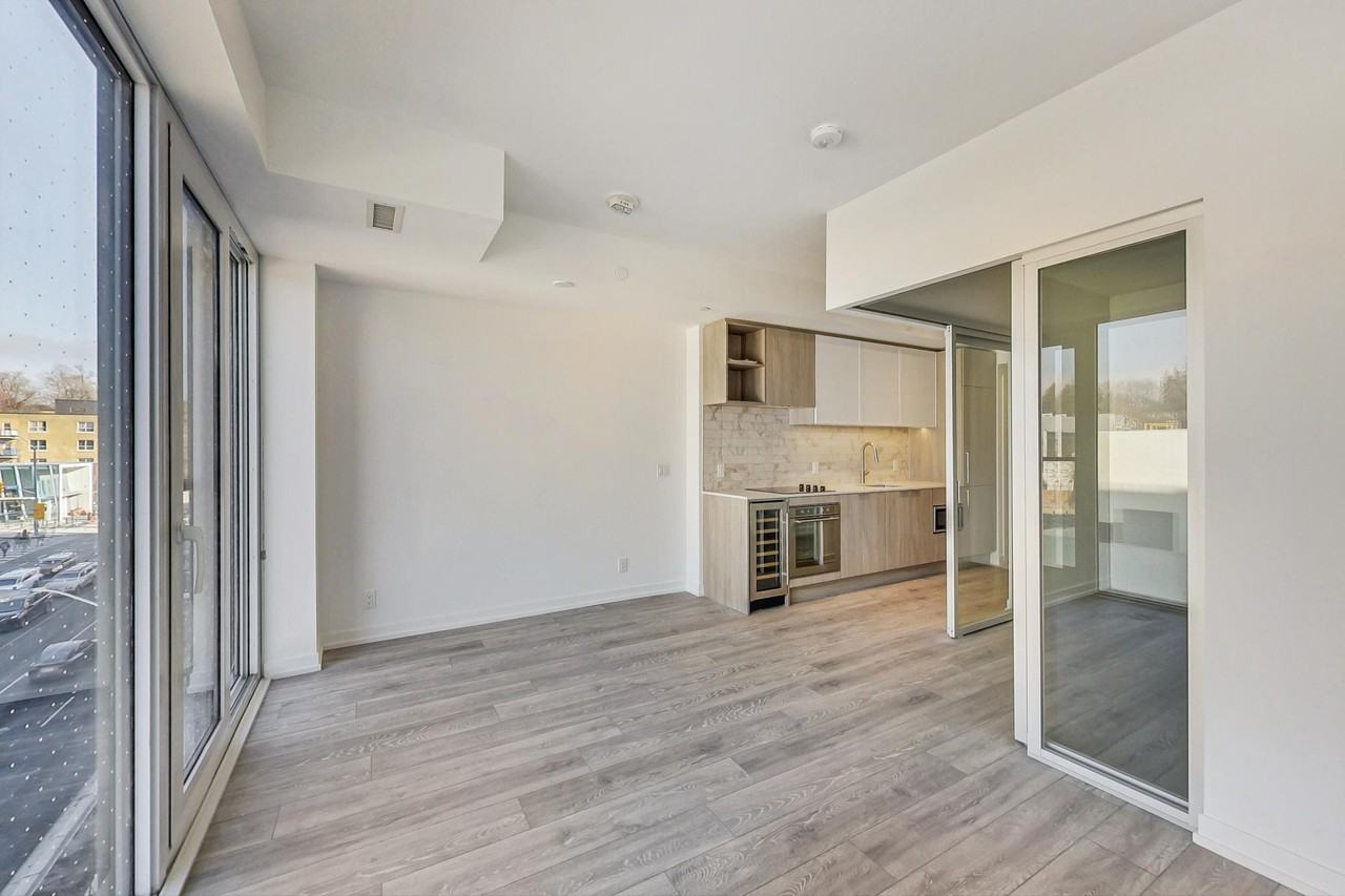 2008 Bathurst Street 519 - Photo 3 of 17