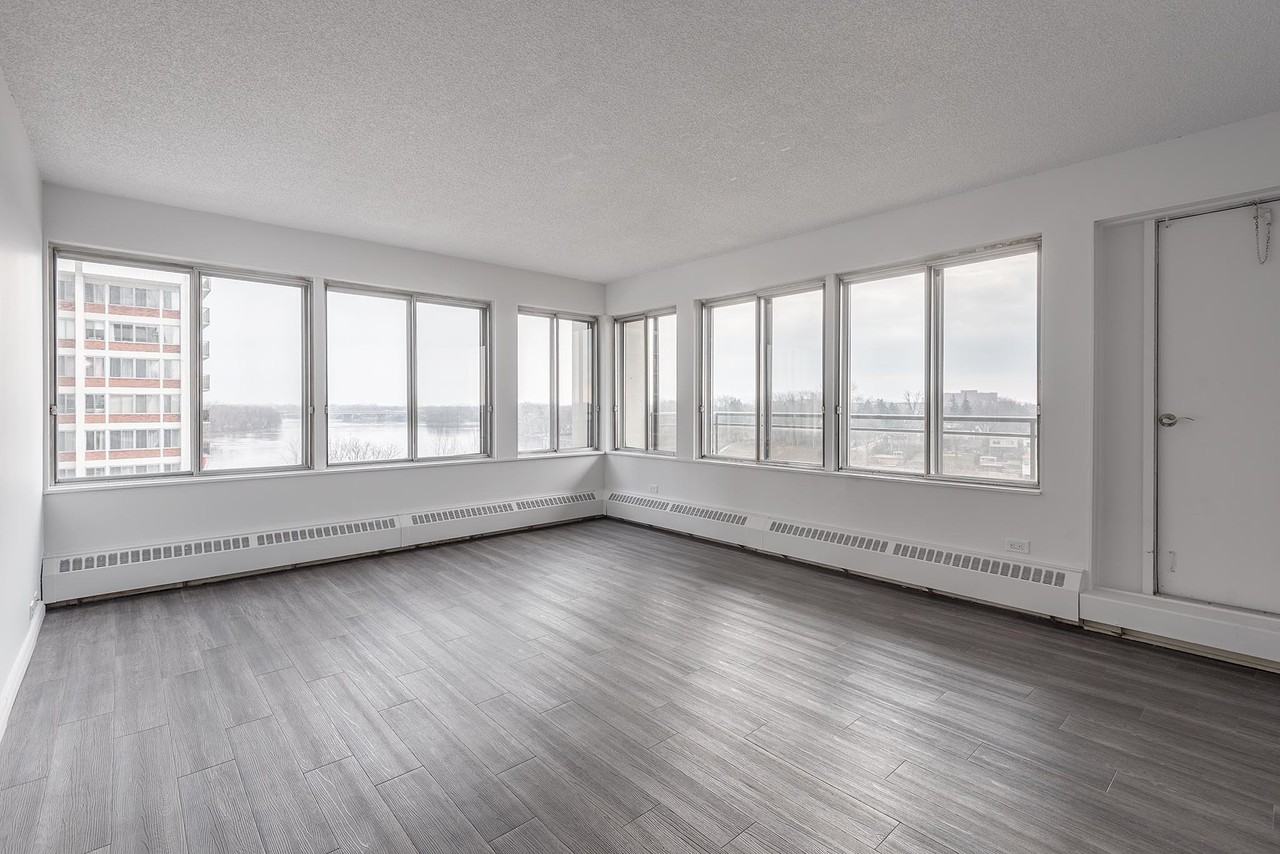 1 place de la Belle-Rive Apartments - 10 Place De La Belle-Rive Laval ...