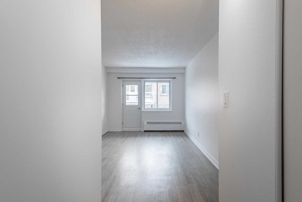 5460 Sunnybrooke - Photo 3 of 15