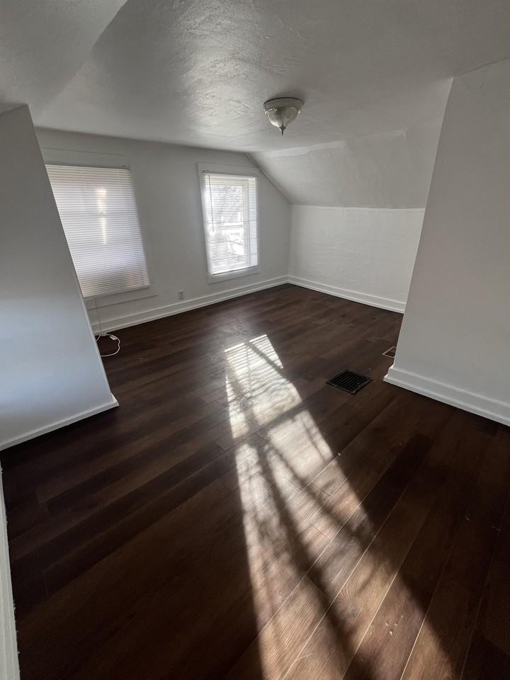 208 S Washington Ave #A - Photo 2 of 13