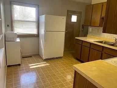 128 N Beech St #1 - Photo 3 of 15