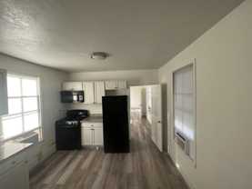 3913 Winnie Street - Avenue G #UP - Photo 1 of 1