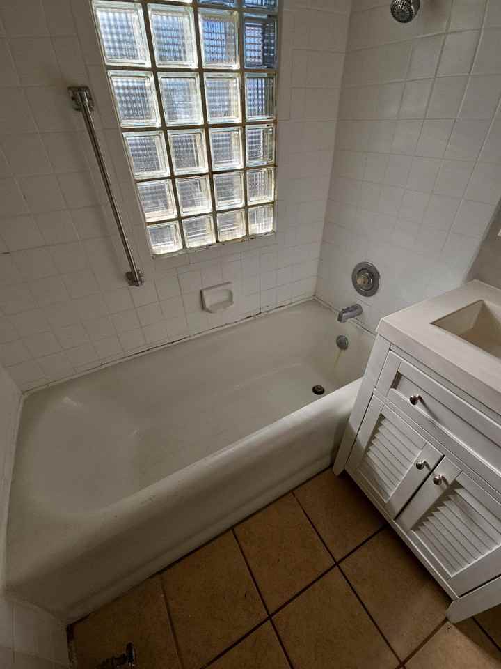 4826 Jarboe Street #2 - Photo 4 of 9