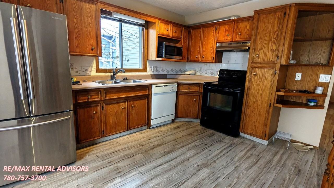 64 Falbury Bay Ne - Photo 2 of 25