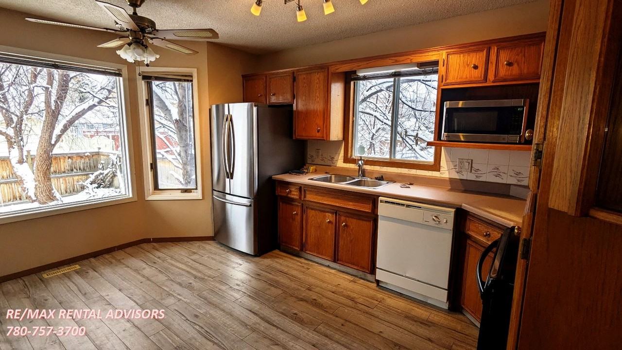 64 Falbury Bay Ne - Photo 3 of 25