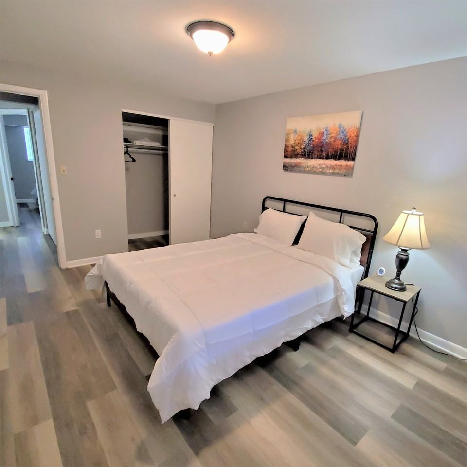 1027 Watervliet Ave #D - Photo 4 of 20