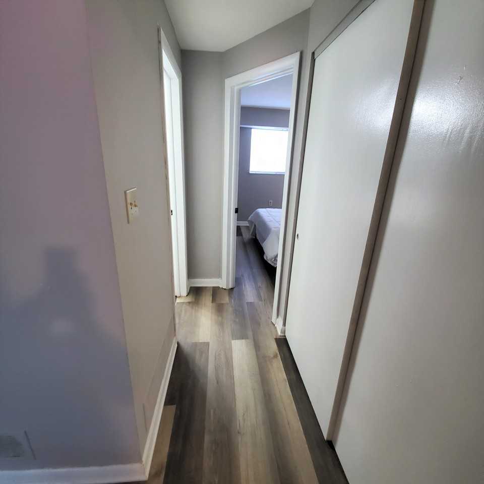 1027 Watervliet Ave #D - Photo 7 of 20