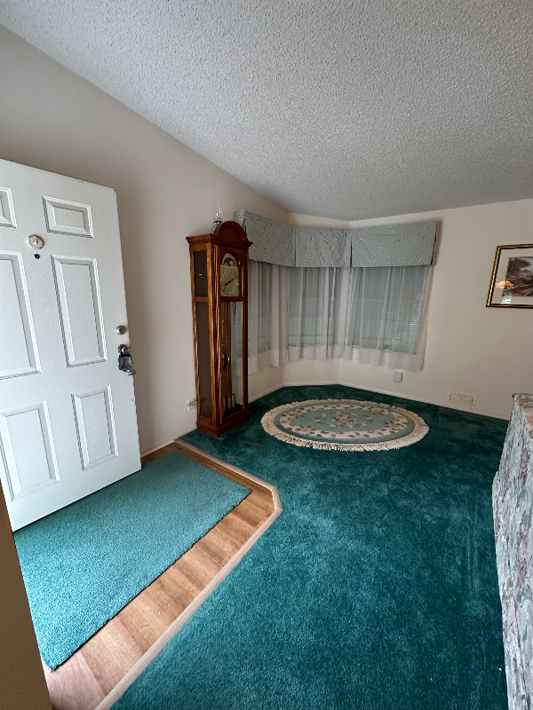 5547 Barbara St - Photo 3 of 20