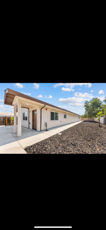 1136 Grand Ave - Photo 2 of 13