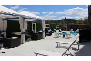 Royal Worthington - Photo 3 of 9