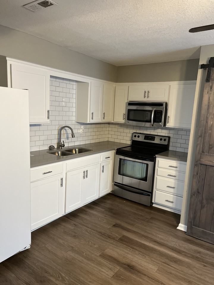 7400 E 115th Ter #7400 - Photo 2 of 16