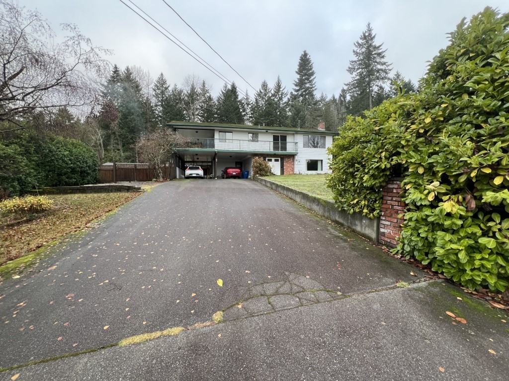 1901 Cinnabar Dr Uppr - Photo 3 of 35