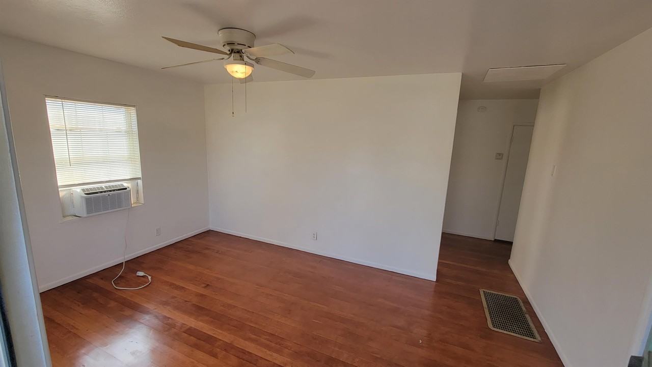 805 Apple St #1 - Photo 3 of 13