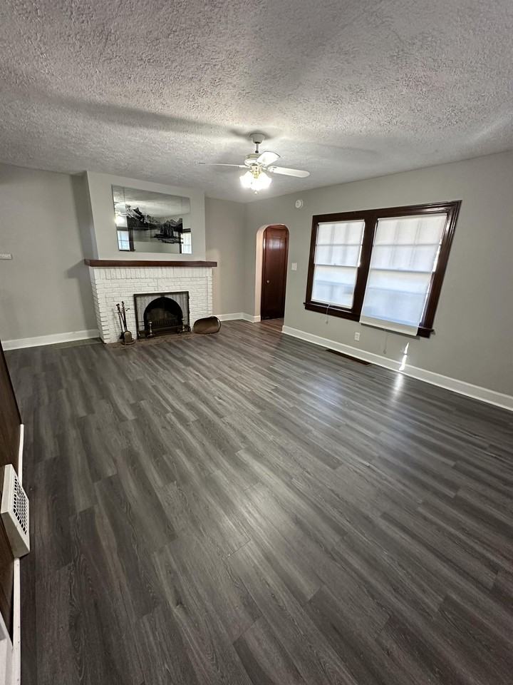 1082 Hillstone Rd #1 - Photo 2 of 28