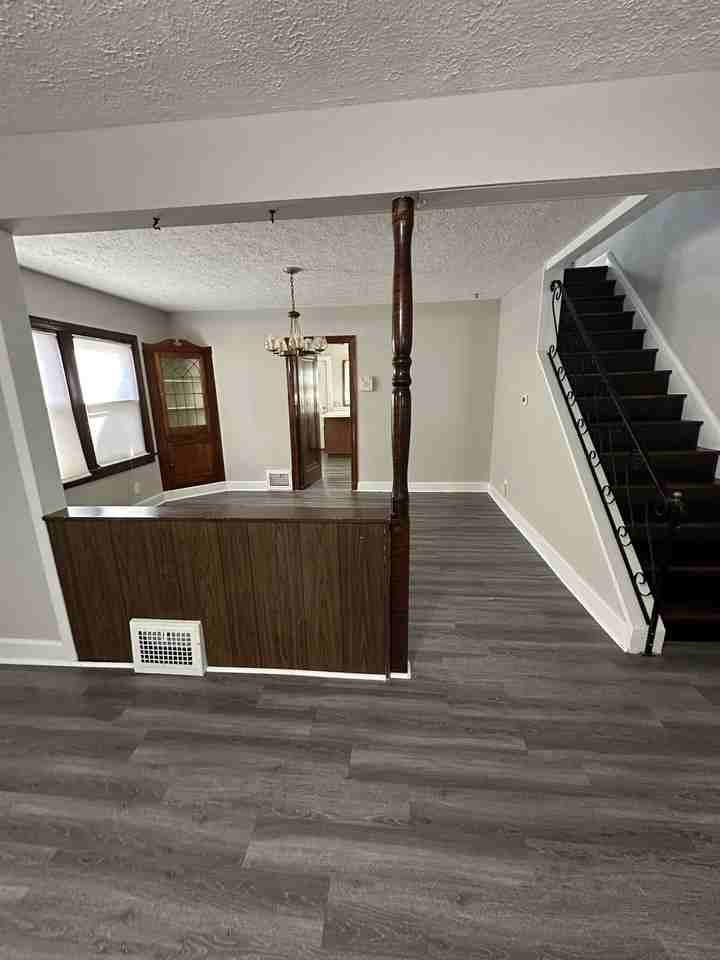 1082 Hillstone Rd #1 - Photo 6 of 28