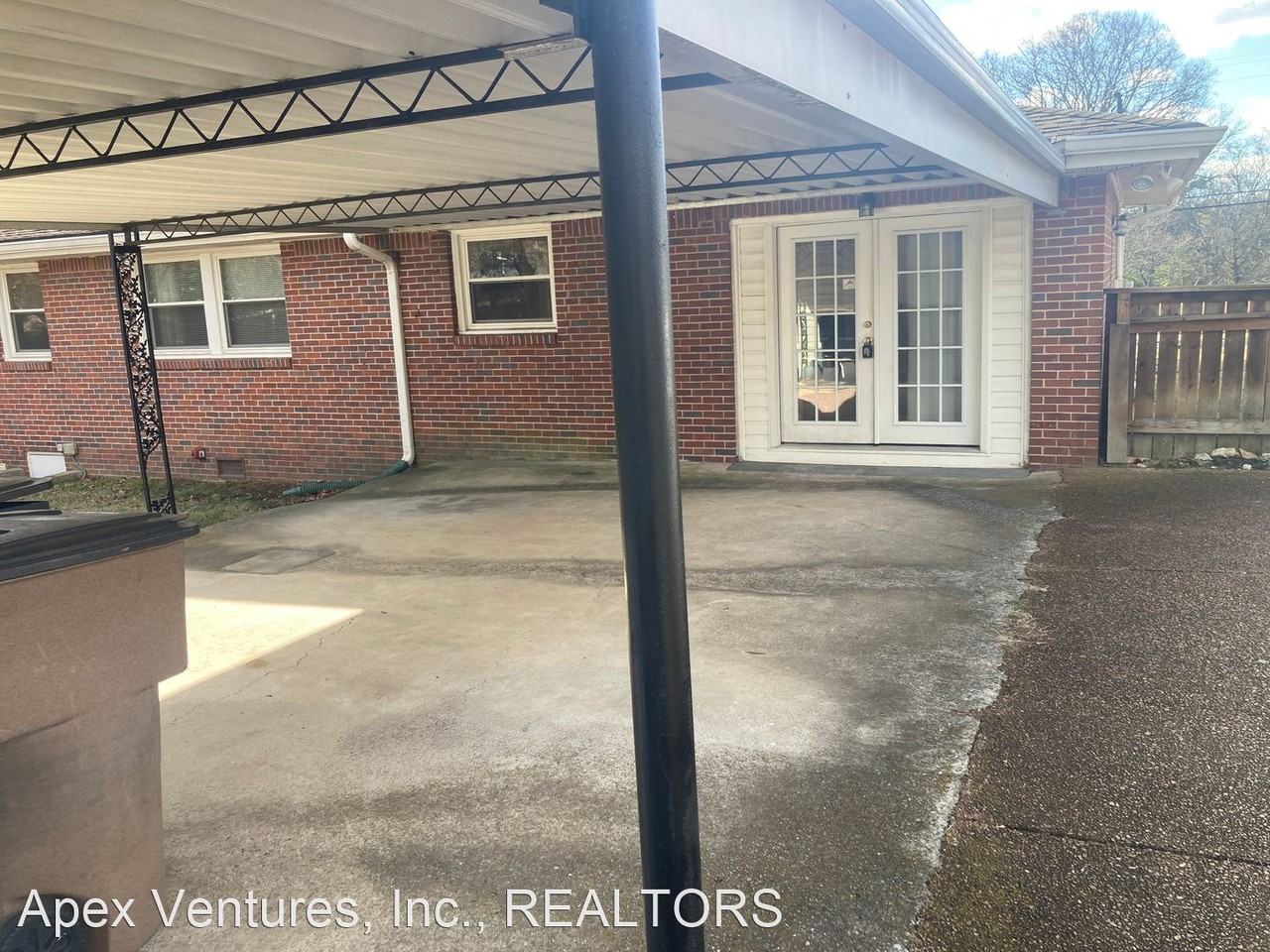 474 Brentlawn Dr - Photo 3 of 15