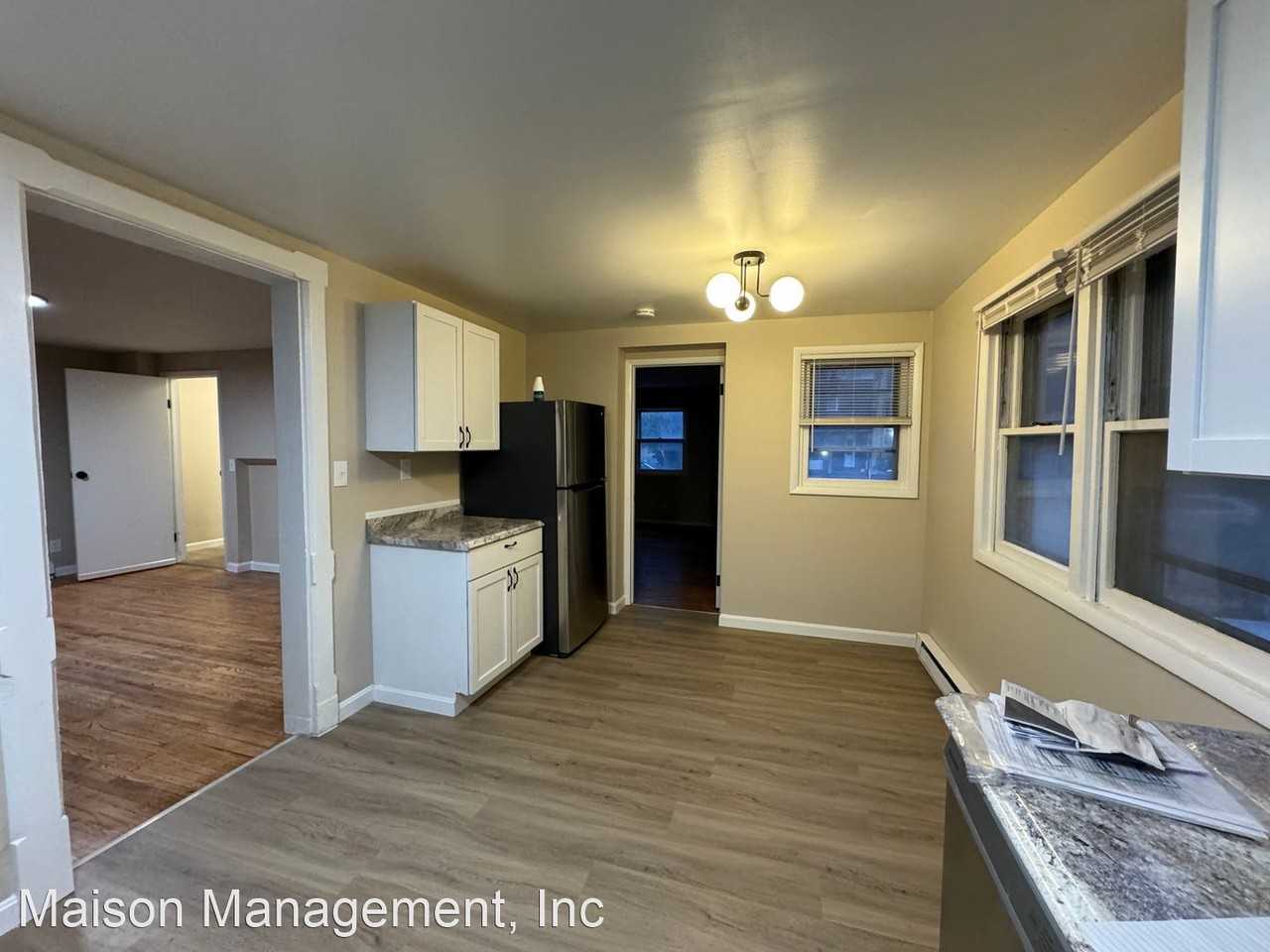 17-19 Park Ave - Photo 3 of 4