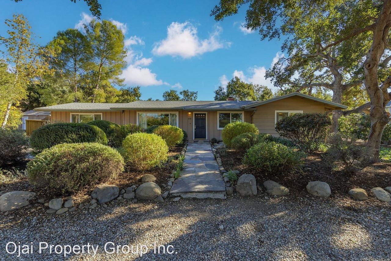 979 Shippee Ln - Photo 2 of 50
