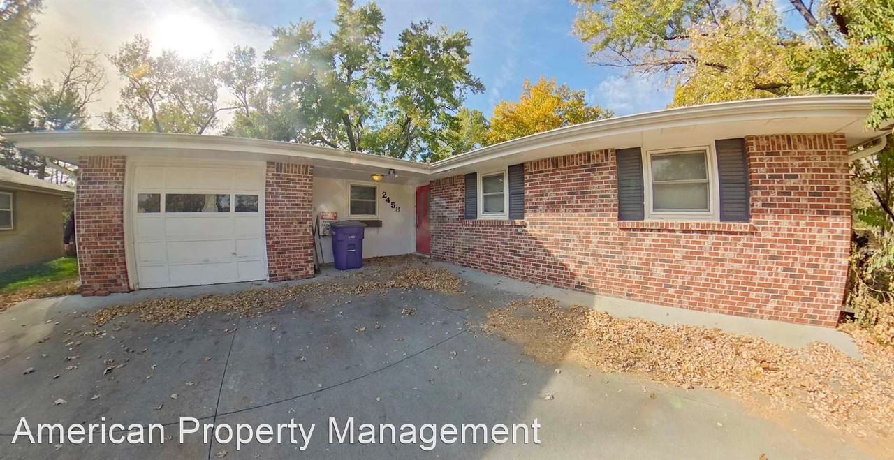 2453 Vaughn Dr - Photo 2 of 13