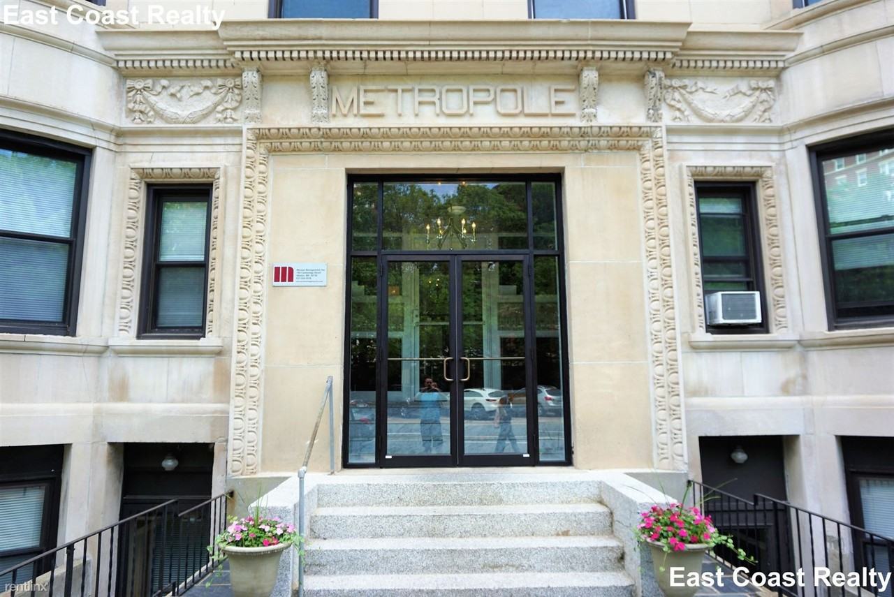 1455 Beacon St - Photo 3 of 5