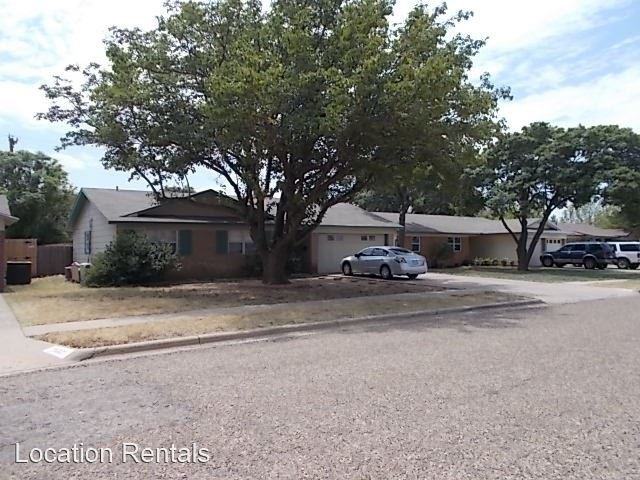 5423 49th St - Photo 2 of 8