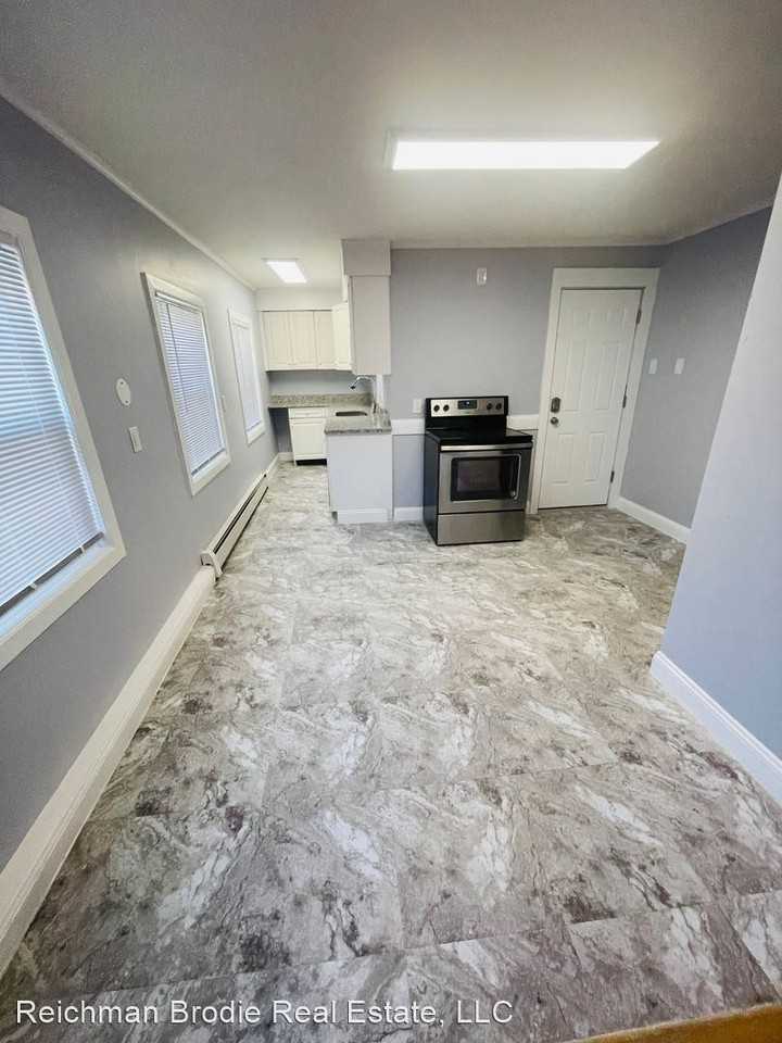 38 Concord St - Photo 2 of 38