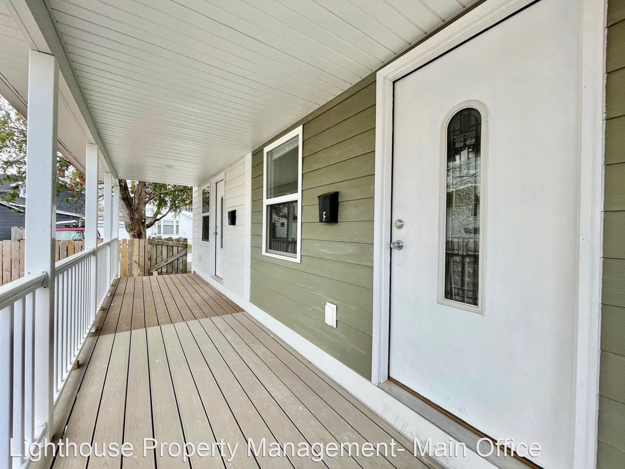 118 E. Court St - Photo 2 of 14