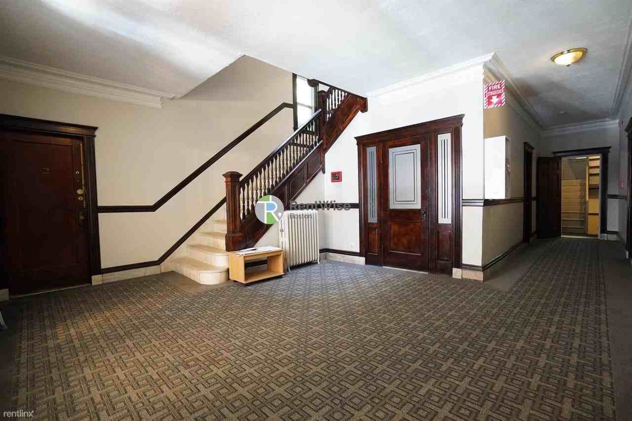 76 Gordon St - Photo 2 of 3